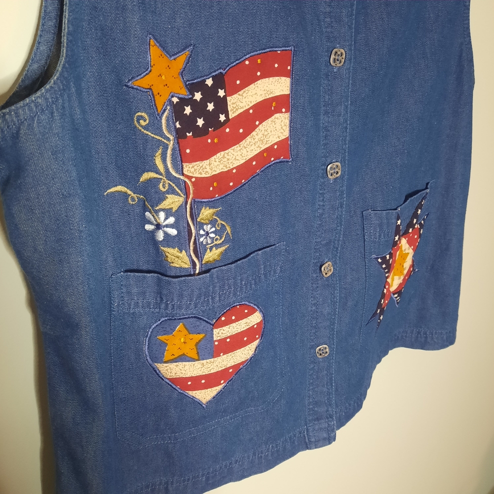 VNTG Patchwork Denim Sleeveless ButtonUp Vest, Grandmacore, 4th of July, USA - Picture 3 of 7